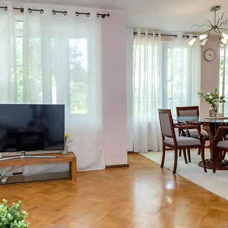 Spacious Flat With Garage - Steps From The Sea Garden By Flat Manаger Апартаменти *
