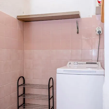 Апартаменти Spacious Flat With Garage - Steps From The Sea Garden By Flat Manаger *